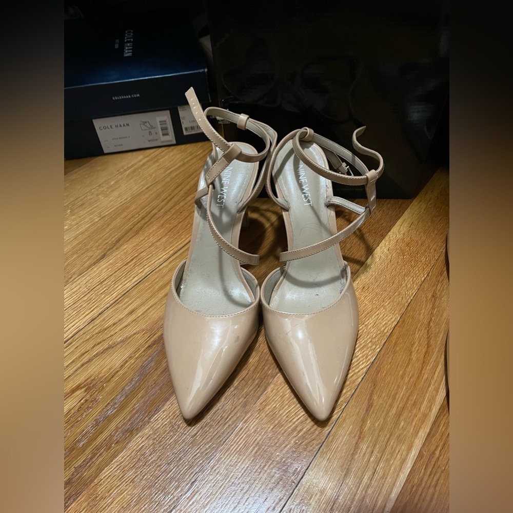 Womens Nine West heels size 8M